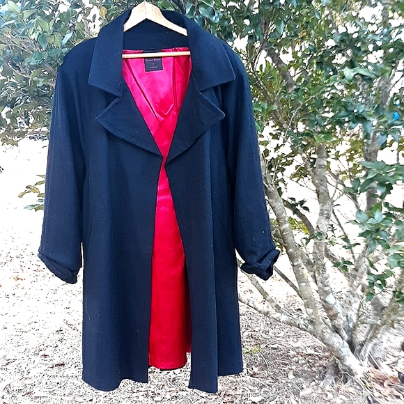 Connie Manos Womens Coat Jacket Long Black Red Silky Lining - Picture 2 of 6